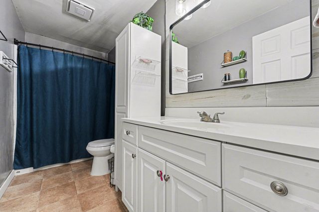 5828 W 122nd Avenue, Crown Point, IN 46307