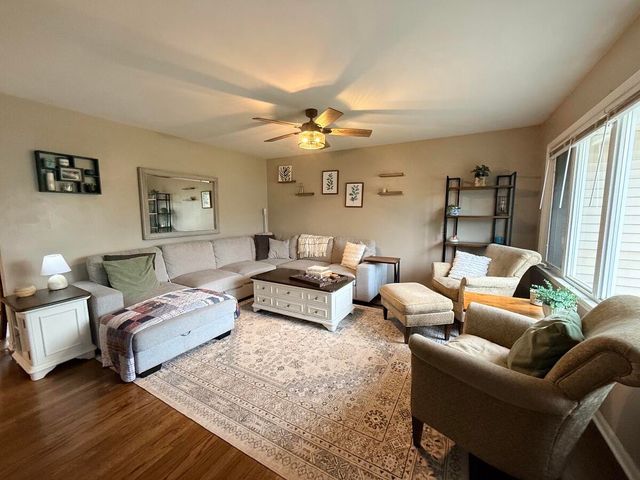 5828 W 122nd Avenue, Crown Point, IN 46307