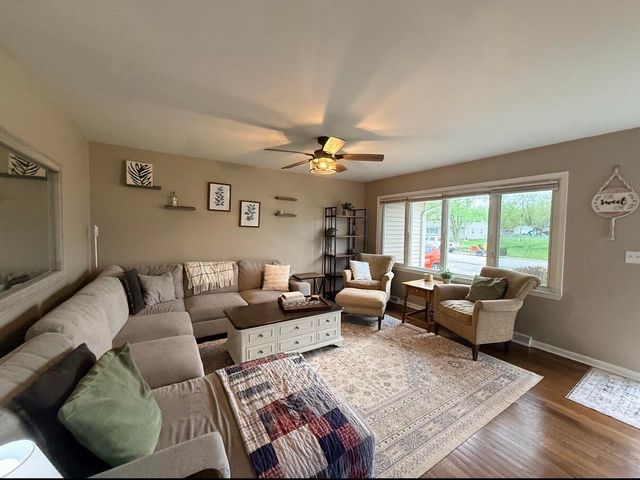 5828 W 122nd Avenue, Crown Point, IN 46307