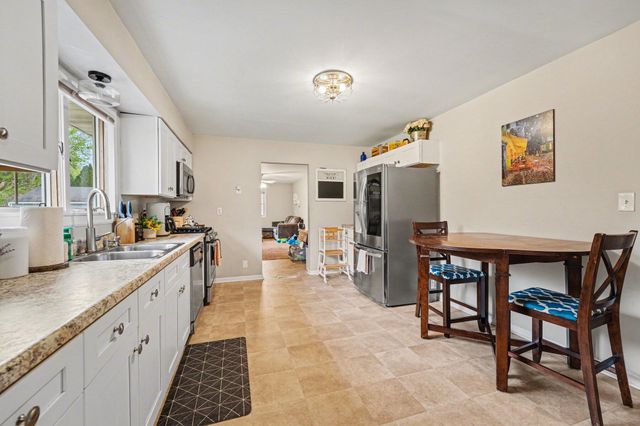 5828 W 122nd Avenue, Crown Point, IN 46307