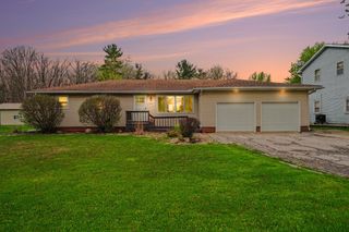 5828 W 122nd Avenue, Crown Point, IN 46307