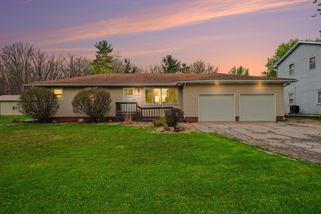5828 W 122nd Avenue, Crown Point, IN 46307