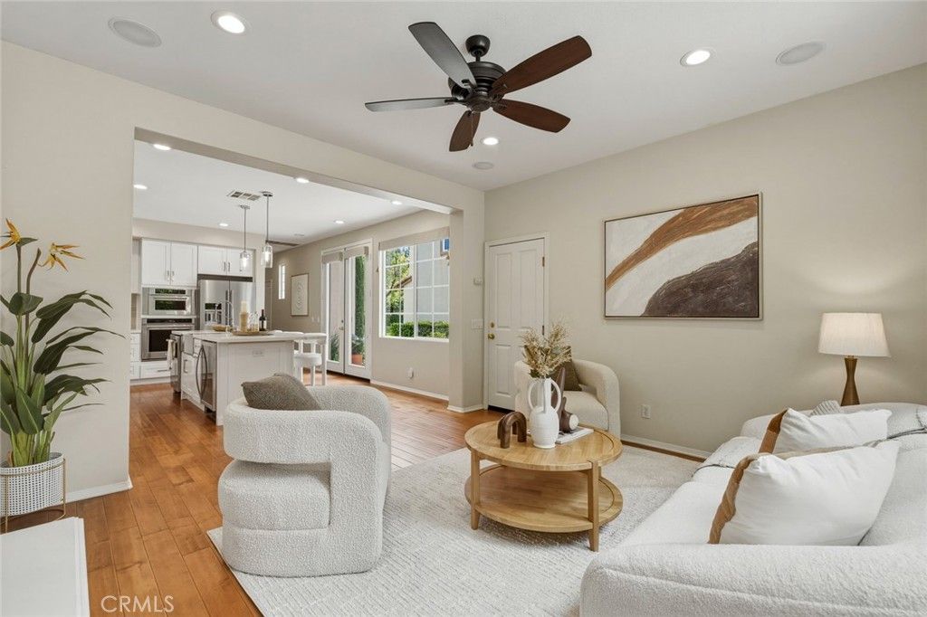 Image 10 of property listing at 55 Coriander, Irvine, CA 92603