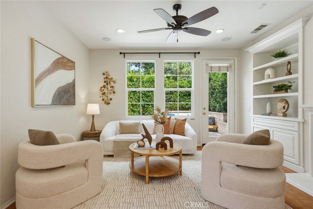 Image 6 of property listing at 55 Coriander, Irvine, CA 92603
