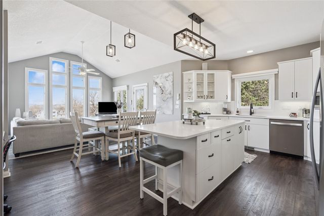 11875 NW Oaktree Drive, Grimes, IA 50111