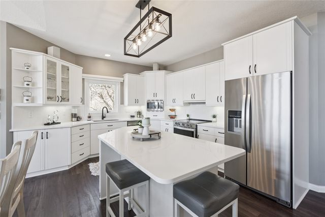 11875 NW Oaktree Drive, Grimes, IA 50111