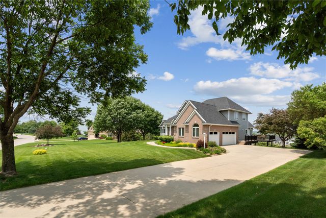 11875 NW Oaktree Drive, Grimes, IA 50111
