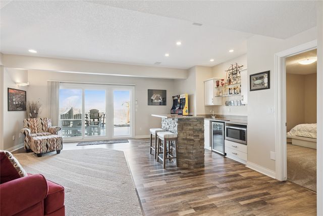 11875 NW Oaktree Drive, Grimes, IA 50111