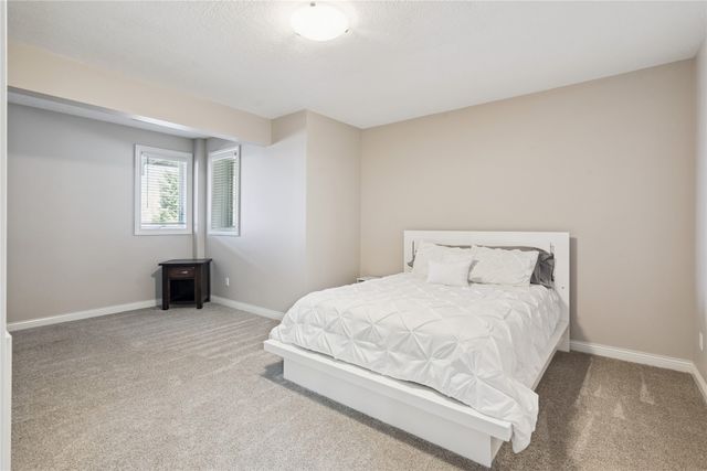 11875 NW Oaktree Drive, Grimes, IA 50111