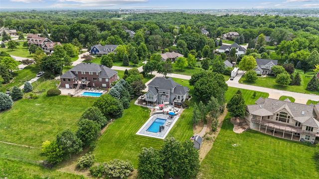 11875 NW Oaktree Drive, Grimes, IA 50111