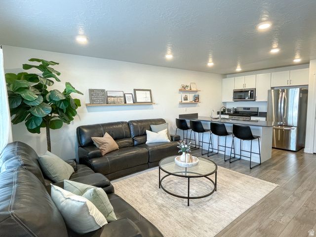 3899 S BOWIE DR, Magna, UT 84044