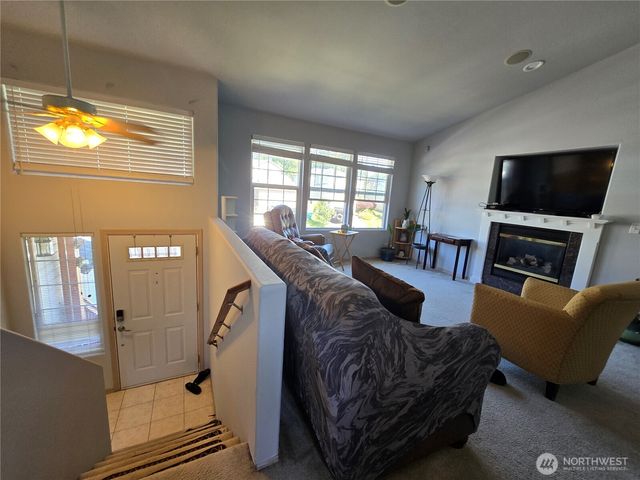 6608 79th Drive NE, Marysville, WA 98270