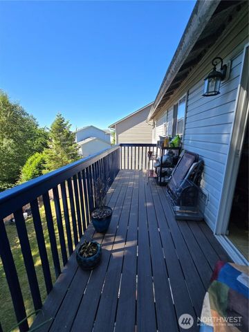 6608 79th Drive NE, Marysville, WA 98270