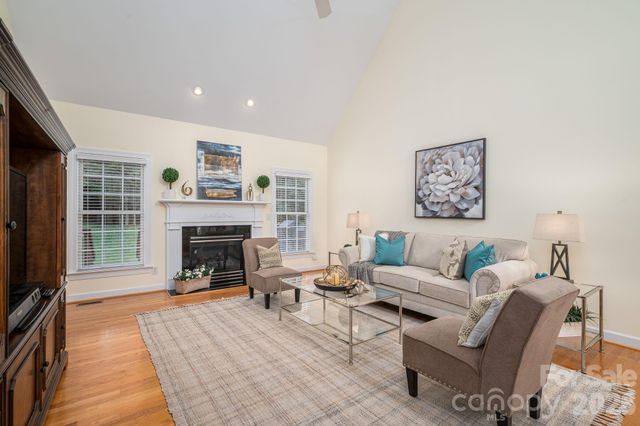5059 Graystone Estates Drive, Belmont, NC 28012