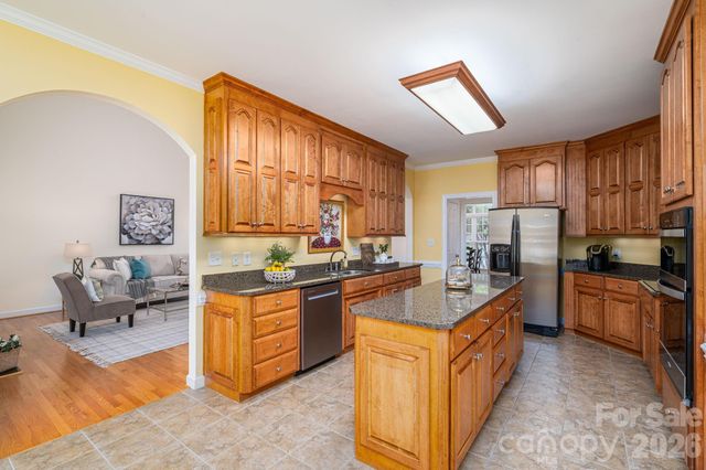 5059 Graystone Estates Drive, Belmont, NC 28012