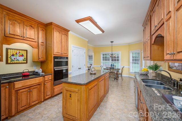 5059 Graystone Estates Drive, Belmont, NC 28012