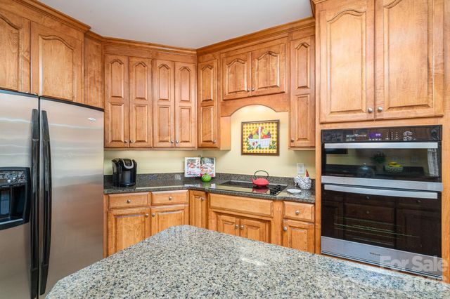 5059 Graystone Estates Drive, Belmont, NC 28012