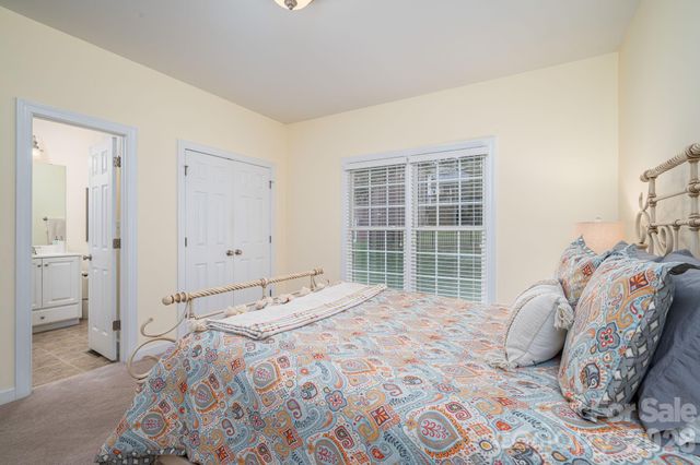 5059 Graystone Estates Drive, Belmont, NC 28012