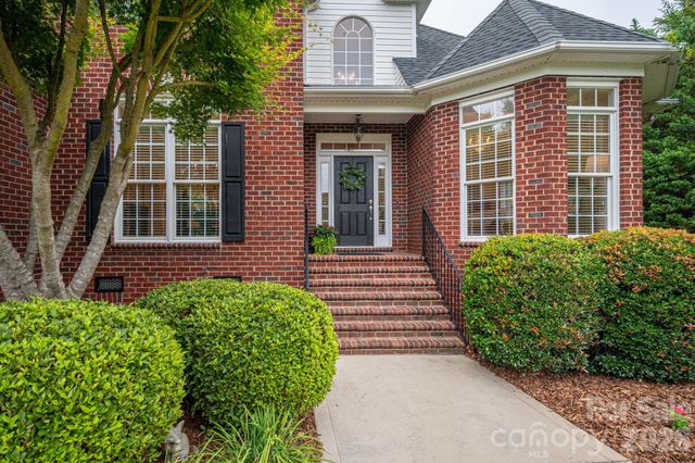 5059 Graystone Estates Drive, Belmont, NC 28012