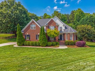 5059 Graystone Estates Drive, Belmont, NC 28012