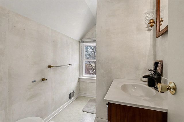 302 S Maple Street, Sturgis, MI 49091