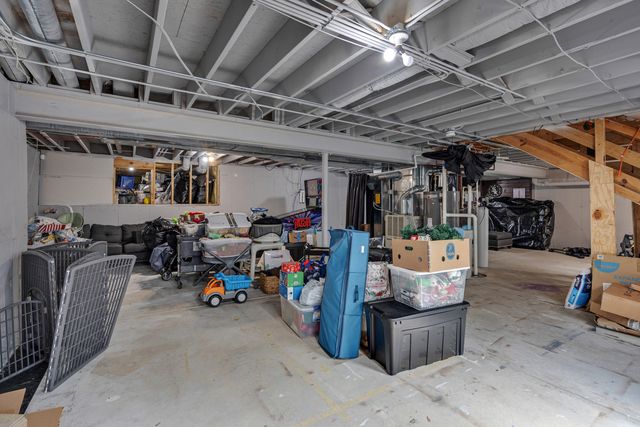2597 Barnhart Street, West Chicago, IL 60185