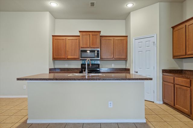 1944 Newport Drive, Lancaster, TX 75146