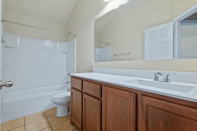 1944 Newport Drive, Lancaster, TX 75146