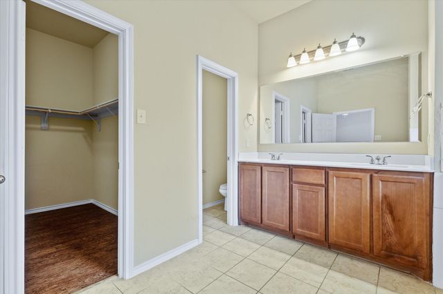 1944 Newport Drive, Lancaster, TX 75146