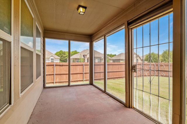 1944 Newport Drive, Lancaster, TX 75146