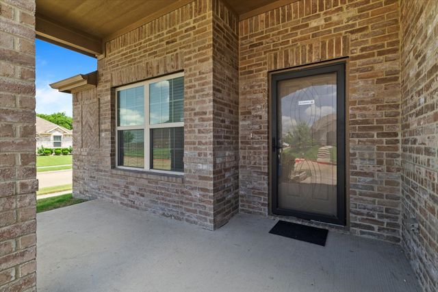 1944 Newport Drive, Lancaster, TX 75146