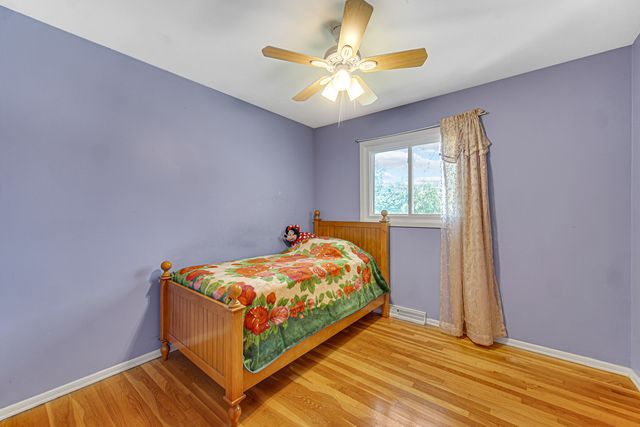 580 N 6TH Avenue, Des Plaines, IL 60016