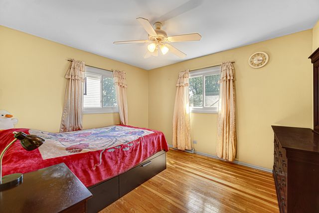 580 N 6TH Avenue, Des Plaines, IL 60016