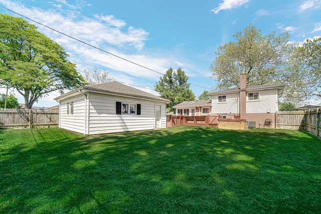 580 N 6TH Avenue, Des Plaines, IL 60016