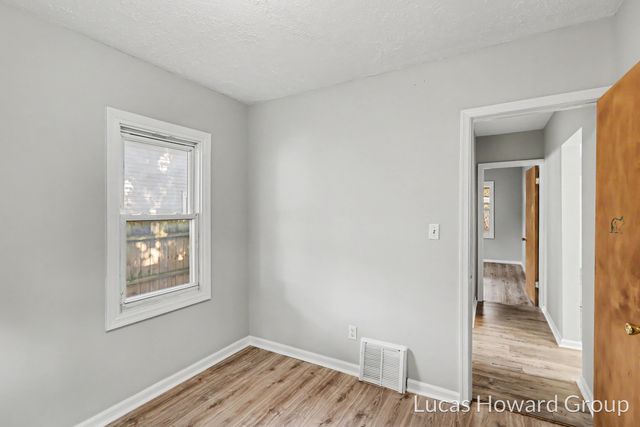 29 Shellenberger Avenue, Battle Creek, MI 49037