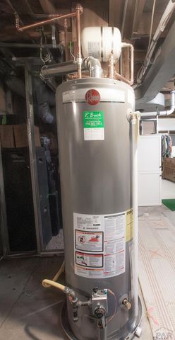 2114 Spruce St, Pueblo, CO 81004