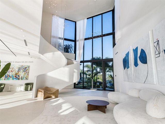 11400 N Bayshore Dr, North Miami, FL 33181