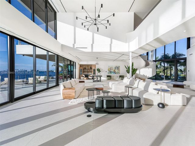 11400 N Bayshore Dr, North Miami, FL 33181