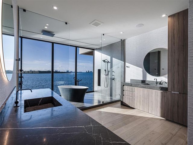 11400 N Bayshore Dr, North Miami, FL 33181