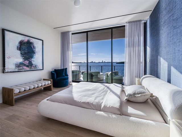 11400 N Bayshore Dr, North Miami, FL 33181