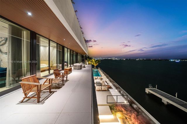 11400 N Bayshore Dr, North Miami, FL 33181