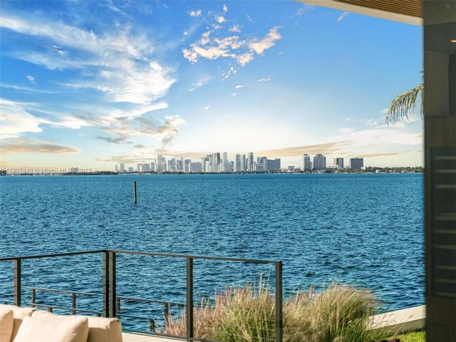 11400 N Bayshore Dr, North Miami, FL 33181