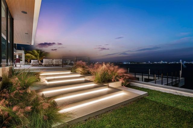 11400 N Bayshore Dr, North Miami, FL 33181