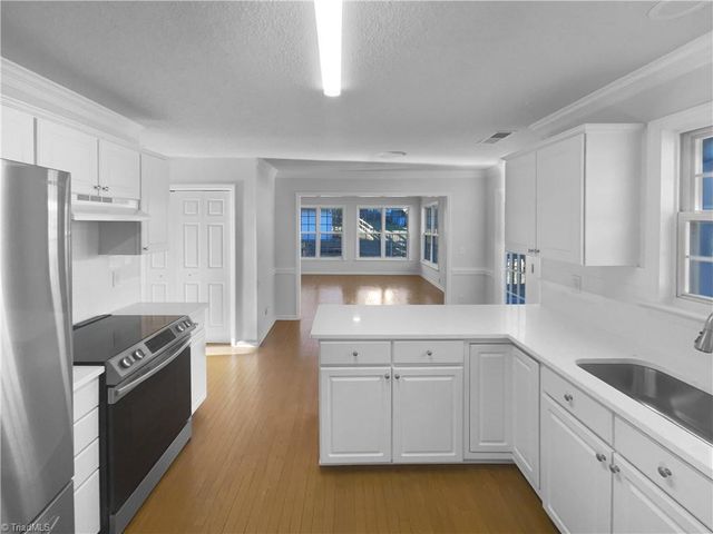 1536 Ballard Court, Kernersville, NC 27284