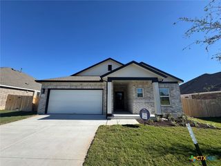 3725 Pin Oak Hills, Seguin, TX 78155