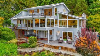 8449 W Mercer Way, Mercer Island, WA 98040