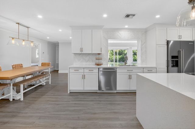 135 SE 28th Court, Boynton Beach, FL 33435