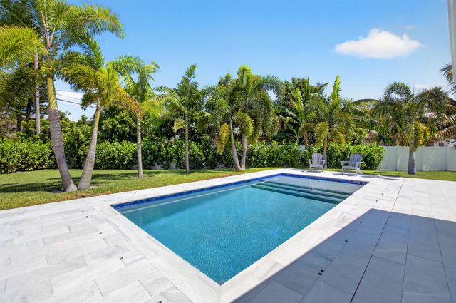 135 SE 28th Court, Boynton Beach, FL 33435