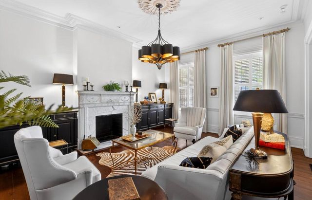 36 Society Street, Charleston, SC 29401