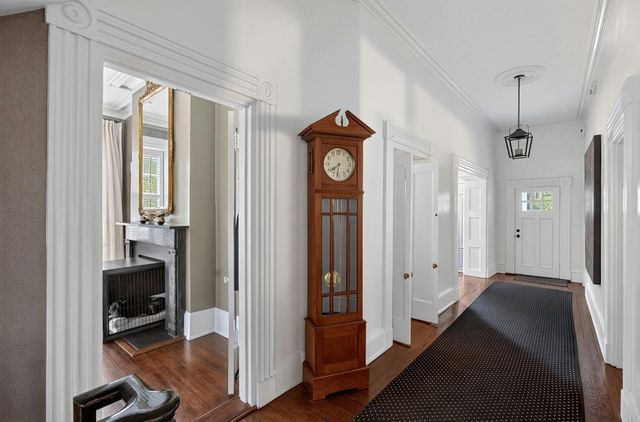 36 Society Street, Charleston, SC 29401